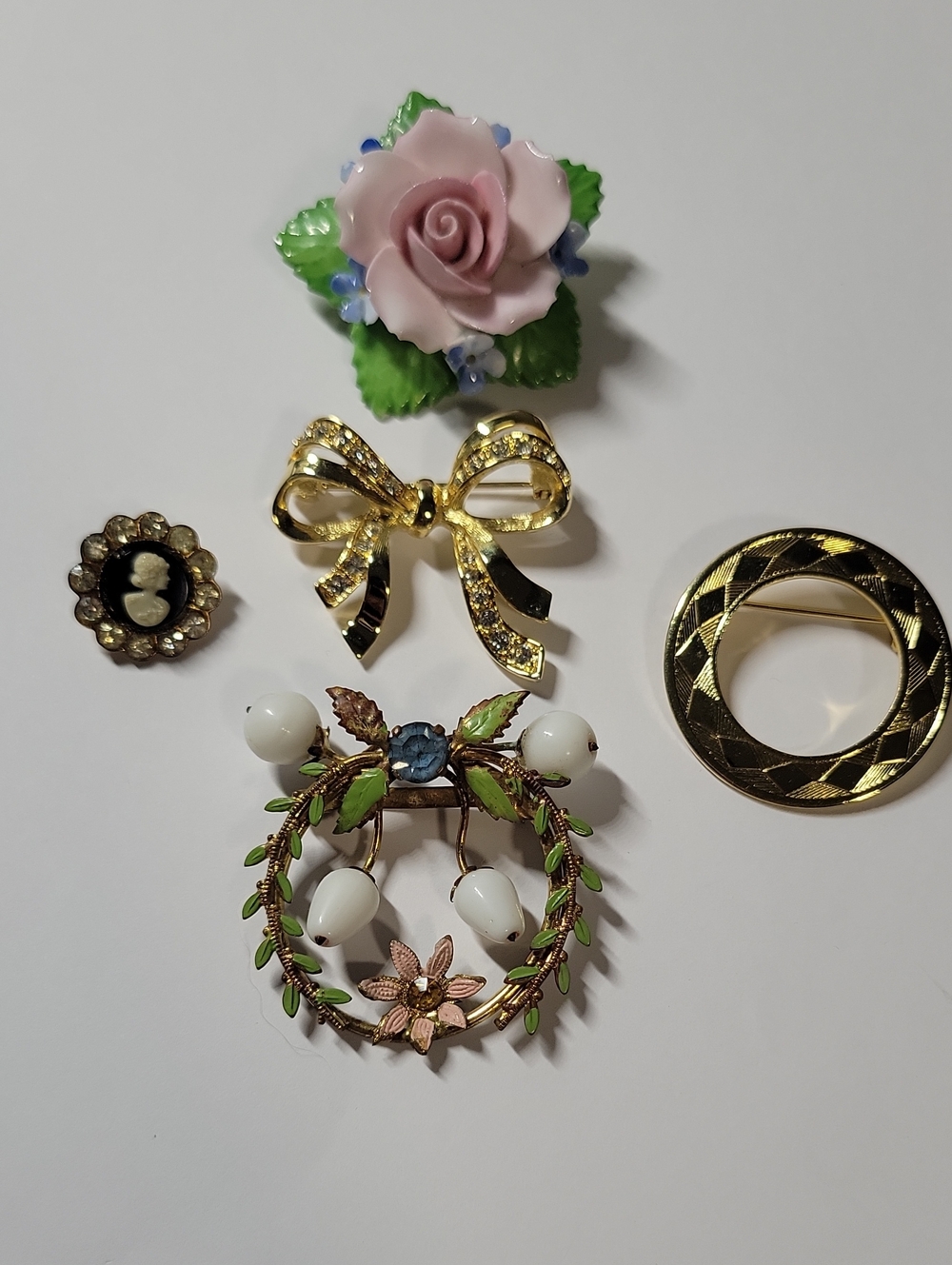 Vintage Brooch Lot